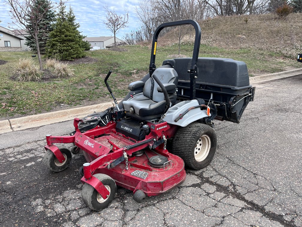 Xmark S-Series Lazer Z Commercial Zero Turn Lawn Mower