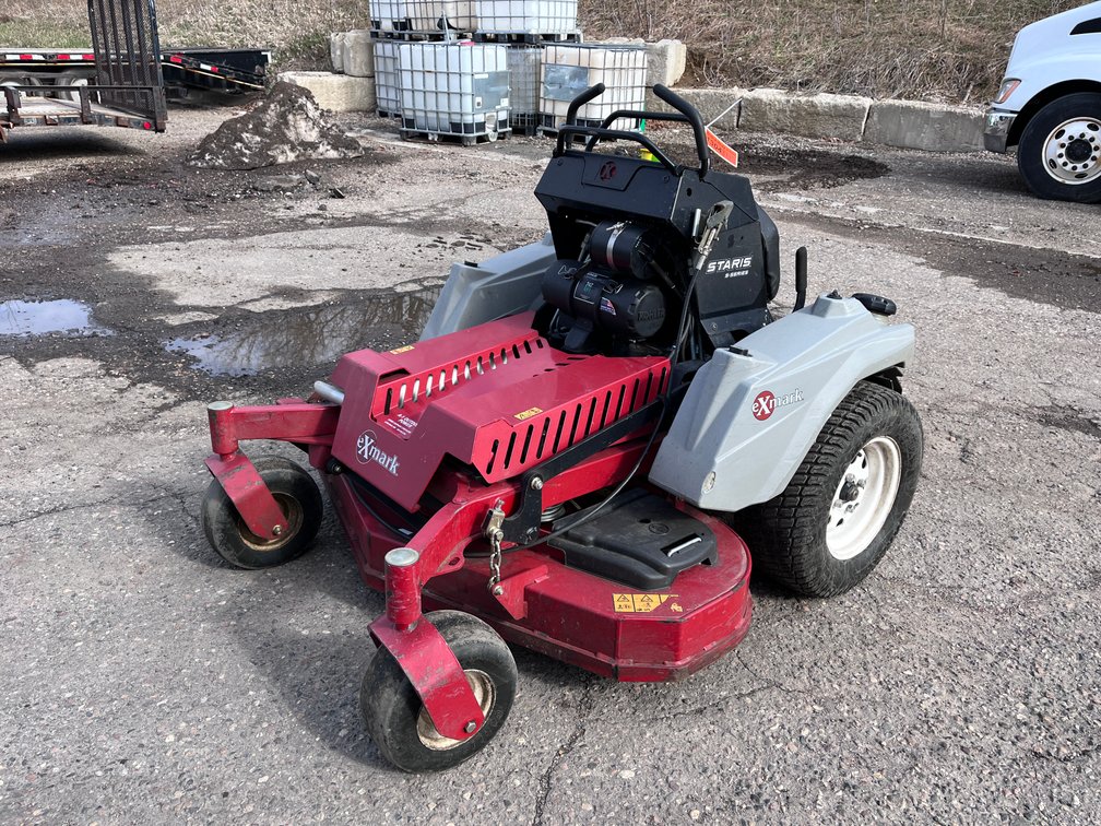 Xmark S-Series Staris Riding Commercial Lawn Mower
