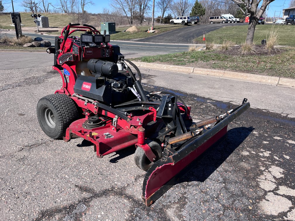 Toro Grand Stand Multiforce Stand On Mower/Plow