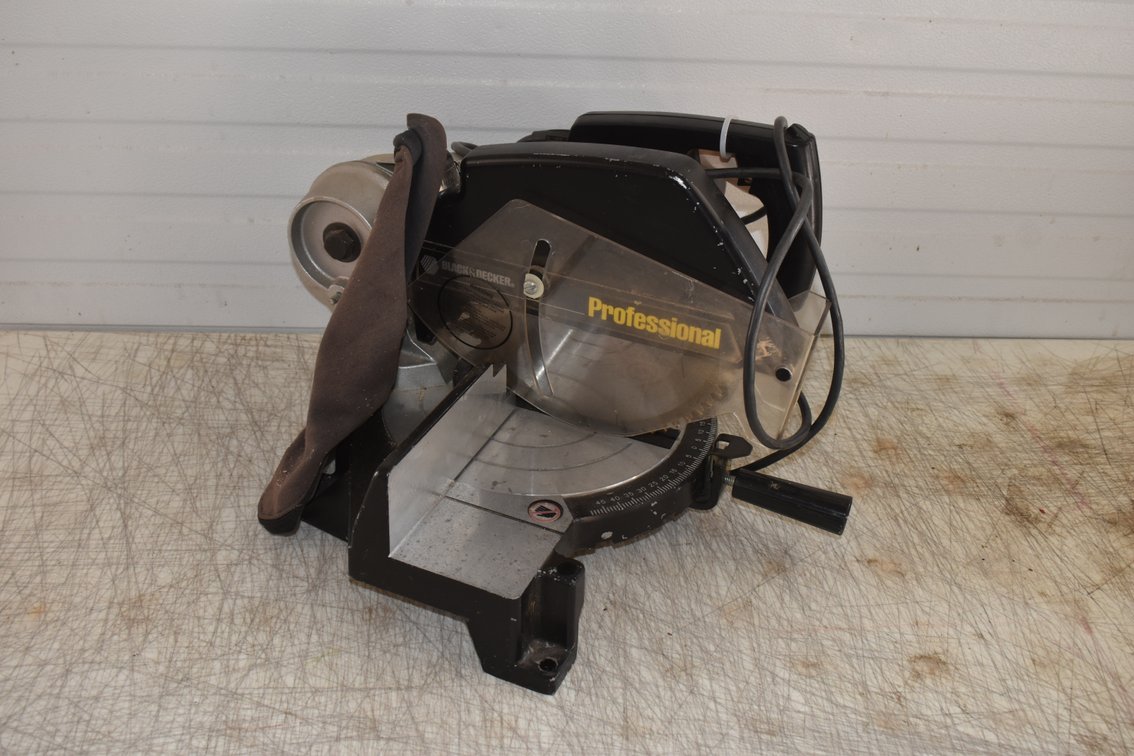 Black & Decker 10" Miter Saw