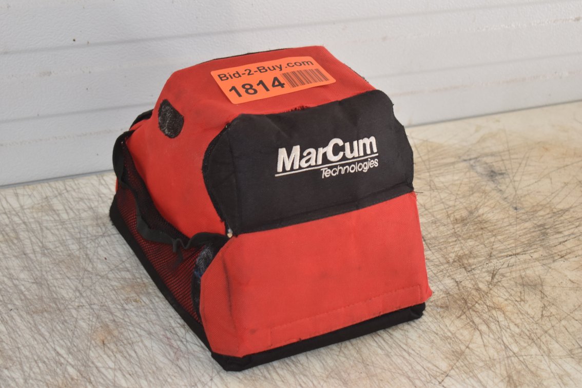 MarCum Technologies LX-5 Fish Finder With Case