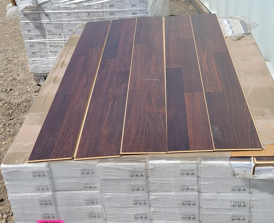New Waterproof Vinyl & Laminate Snap Together Flooring (120494)