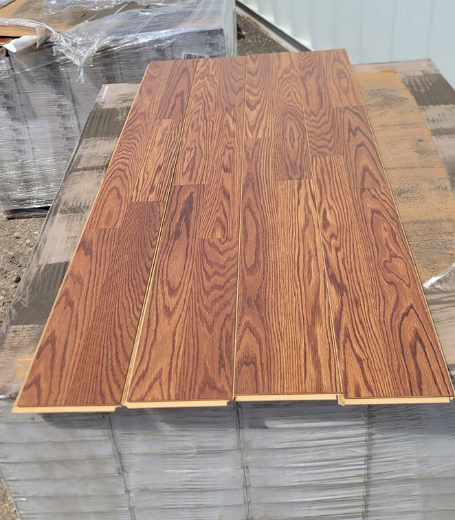 New Waterproof Vinyl & Laminate Snap Together Flooring (120494)