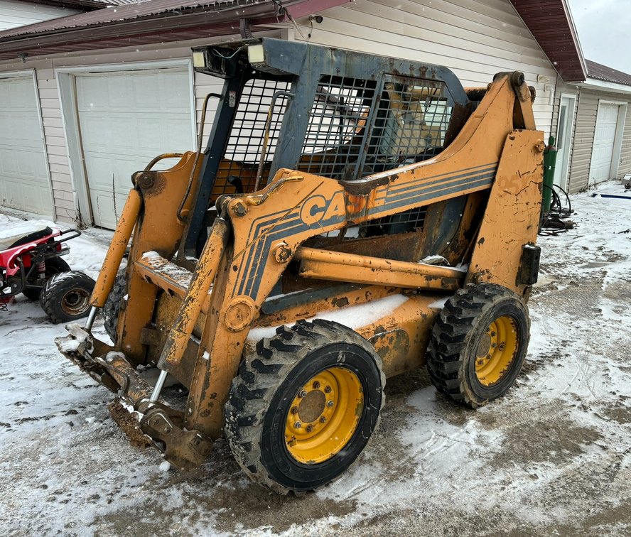 1987 Mack Cable Roll off Truck & Case 95XT Skid Loader