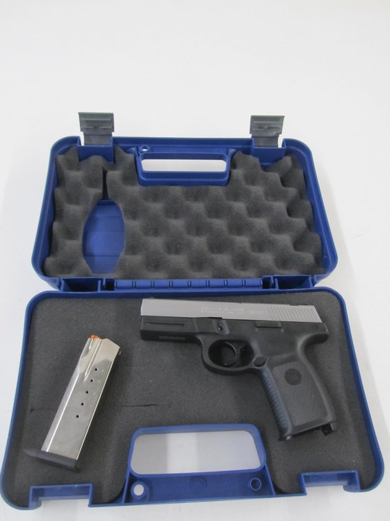 New Smith & Wesson SW40VE .40 Cal Pistol