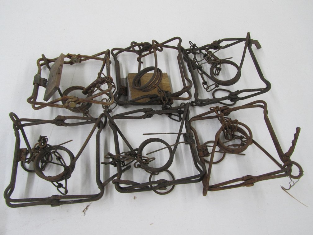(6) Conibear Traps
