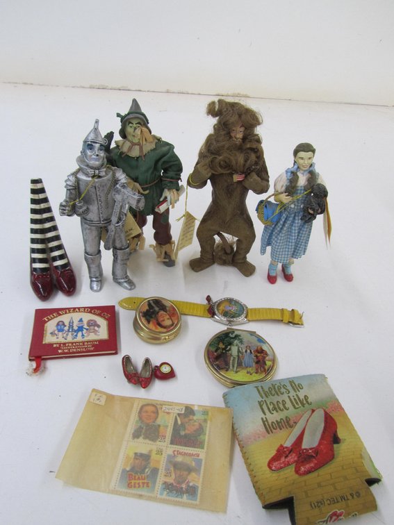 Lot Of The Wizard Of Oz Collectibles