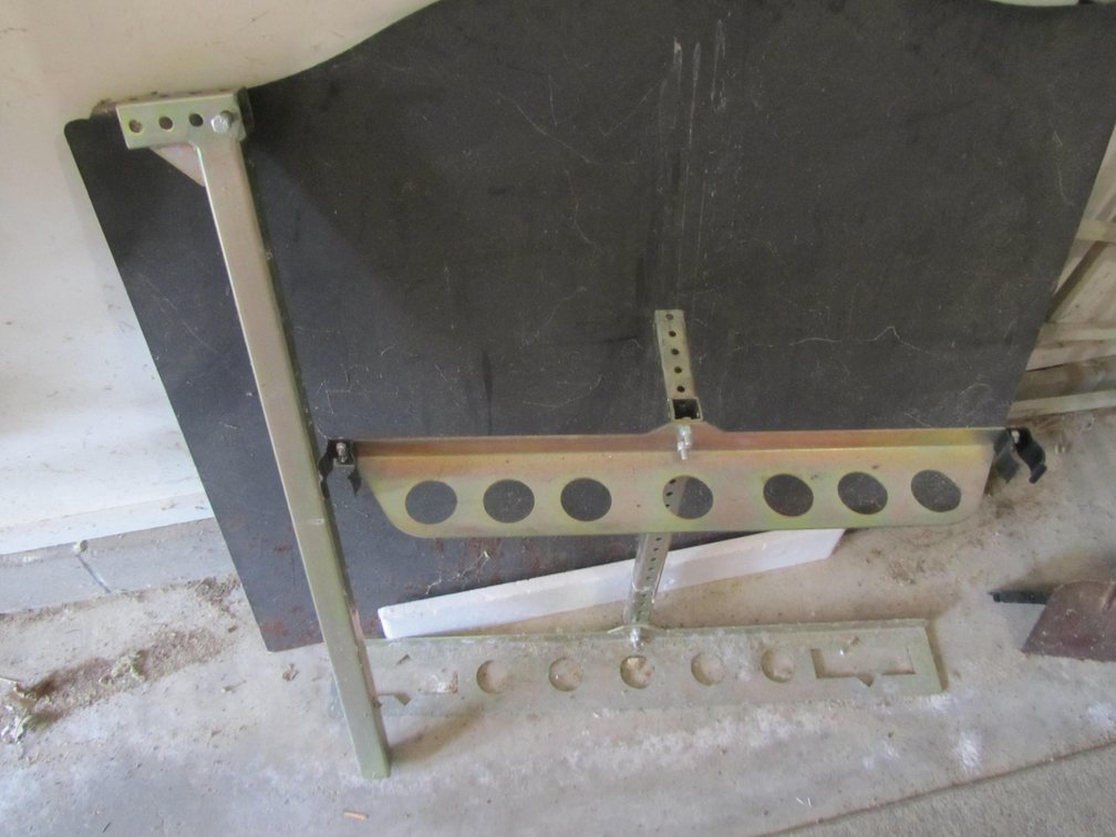 Lawn And Garden Wall Mount Tool Holder