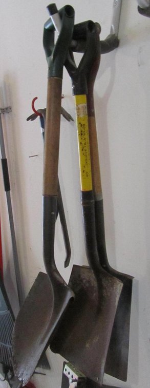Spade Shovel And (2) Transfer Shovels