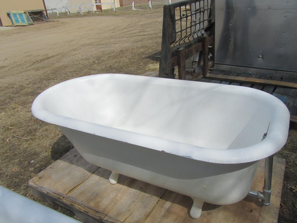 Porcelain-Lined Footed Cast Iron Tub