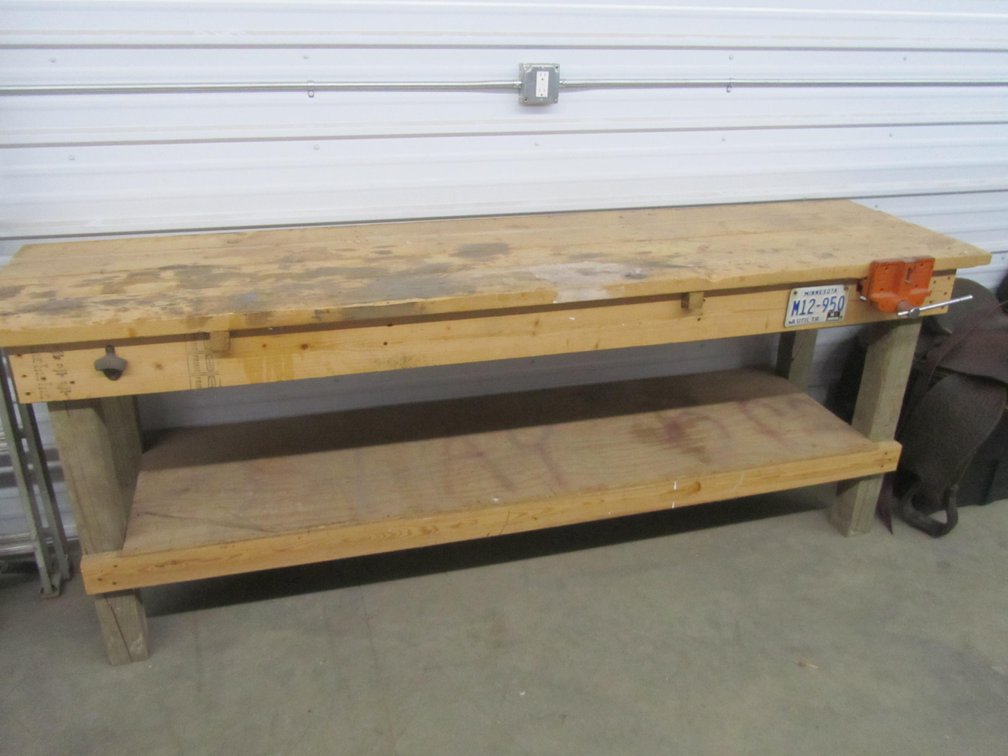Large Wood Workbench w/Vise