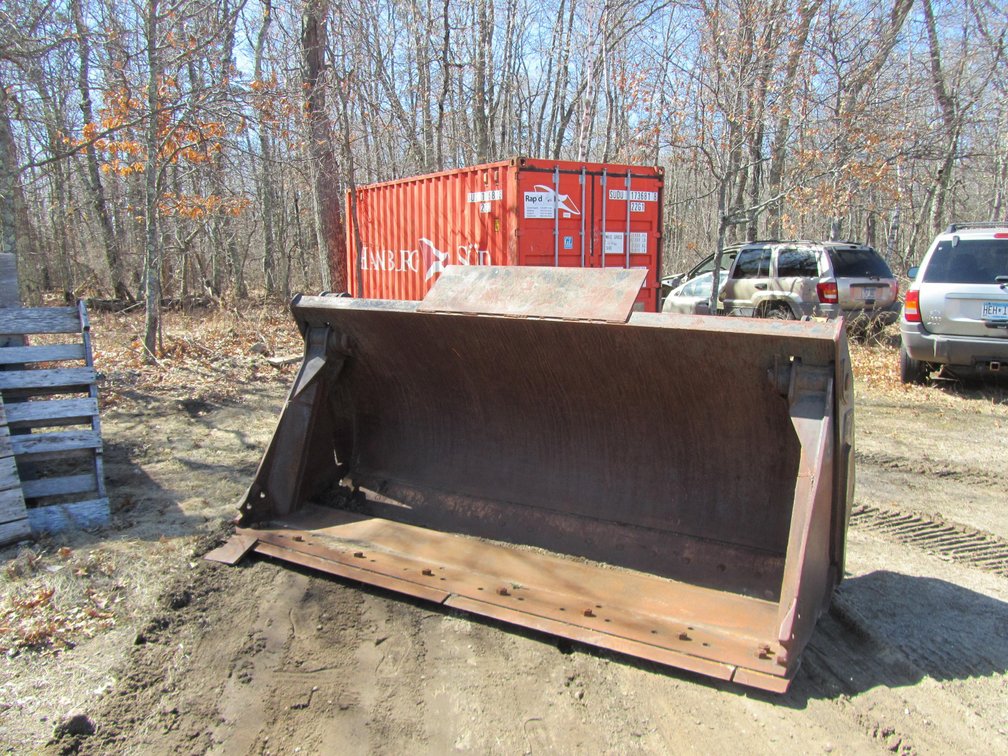 CAT 8' Loader Bucket