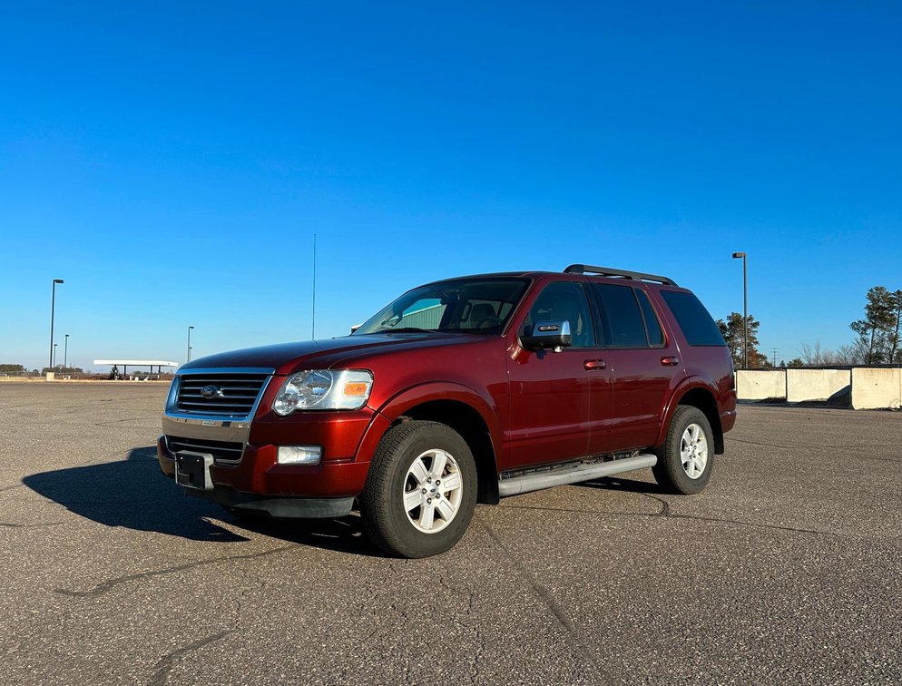 2010 Ford Explorer XLT 
