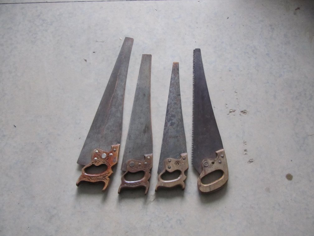 Lot of 4 saws