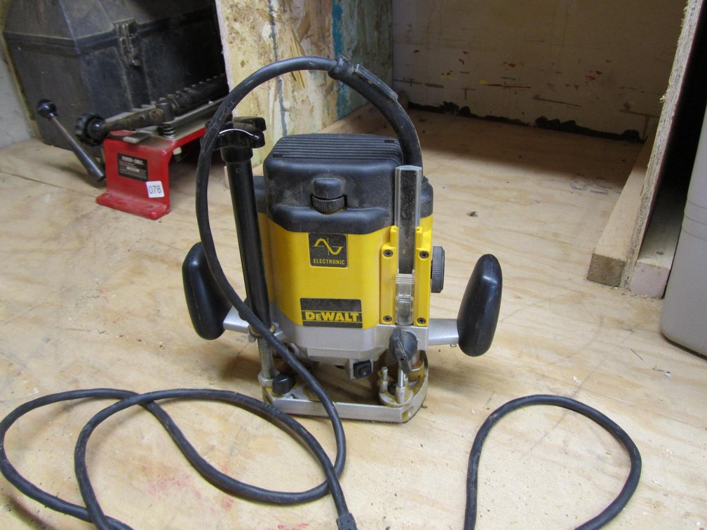 DeWalt Plunge Router