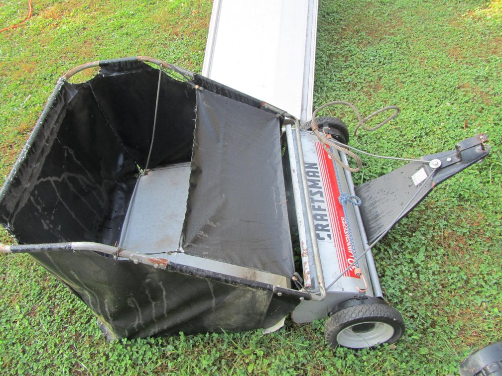 Craftsman 30" Lawnsweeper