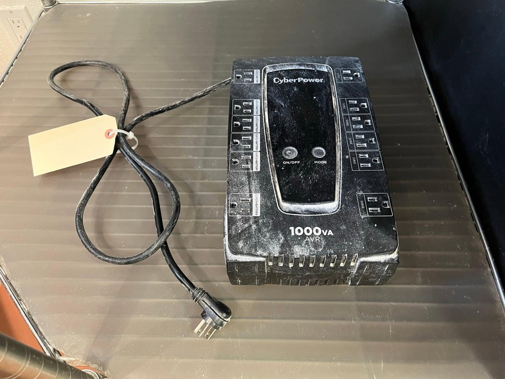Cyber Power 1000VA Battery Backup