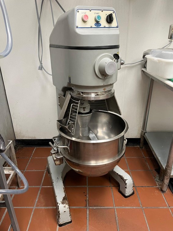 Globe SP40P-3 3-Phase Mixer