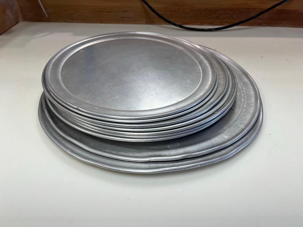 Box of Assorted Pizza Pans