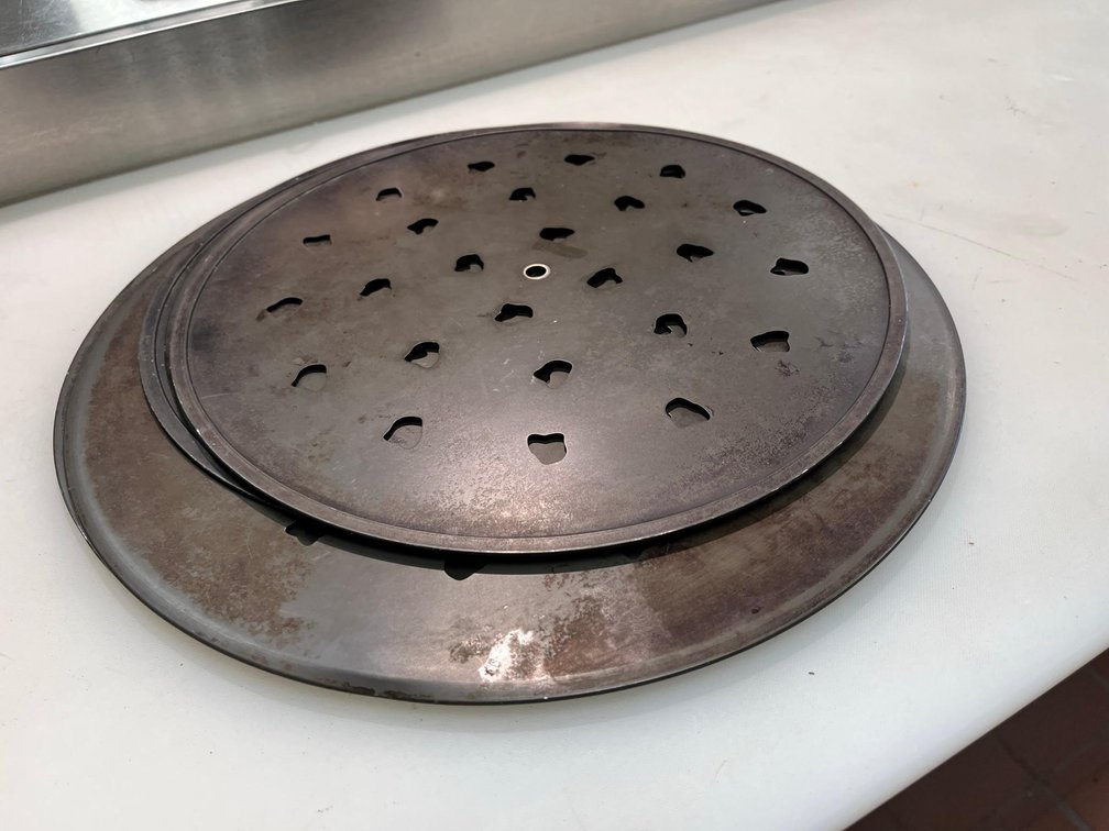 (2) Pizza Pans