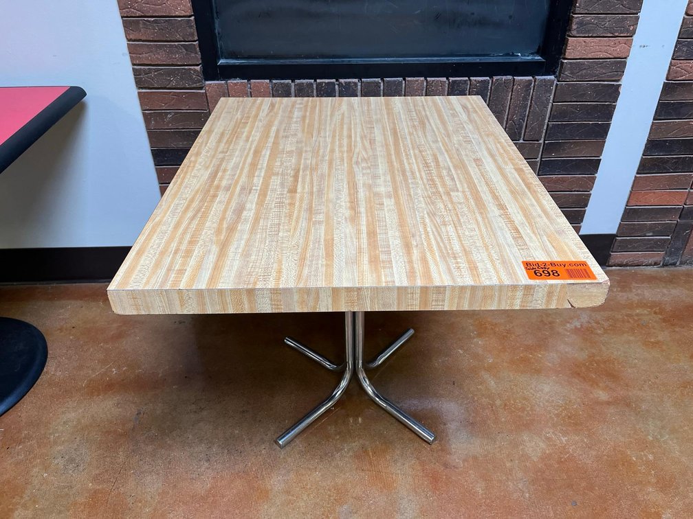 Table, 30" x 36" x 20-1/2" Tall