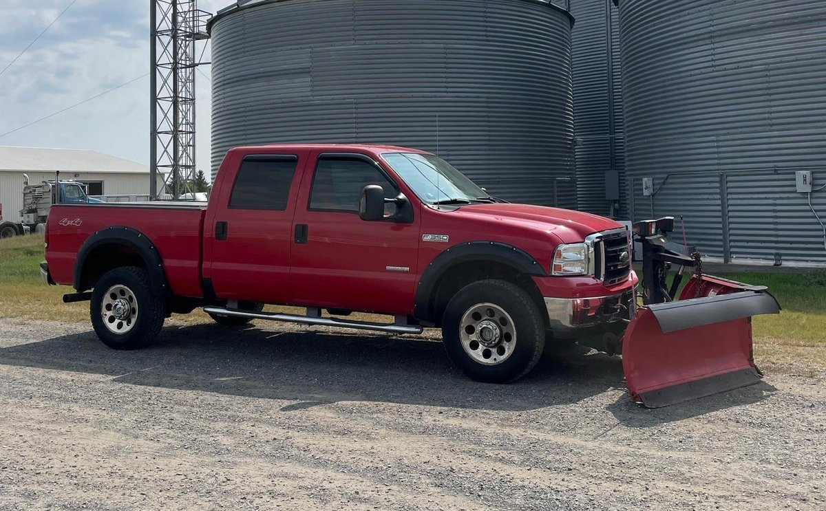 2005 Ford F-350 With 9' 6