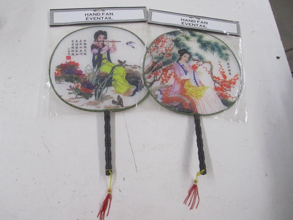 (2) Eventail Hand Fans