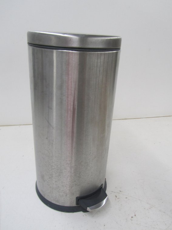 Easy Open Trash Can