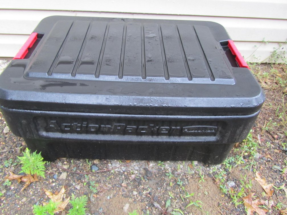 Rubbermaid Action Packer