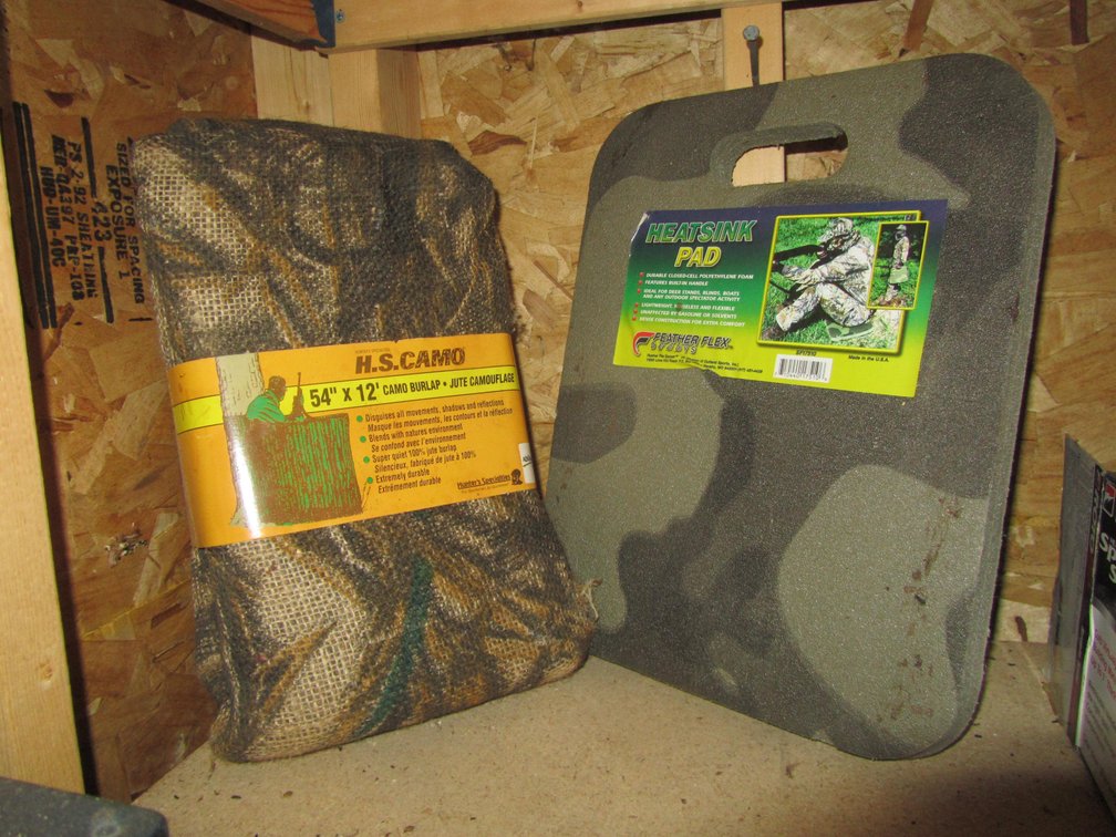 Camo Burlap W/Seat Cushion