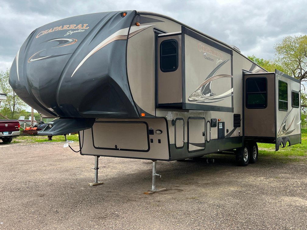 2012 Chaparell By Coachman 237RLKS 32' 5th Wheel