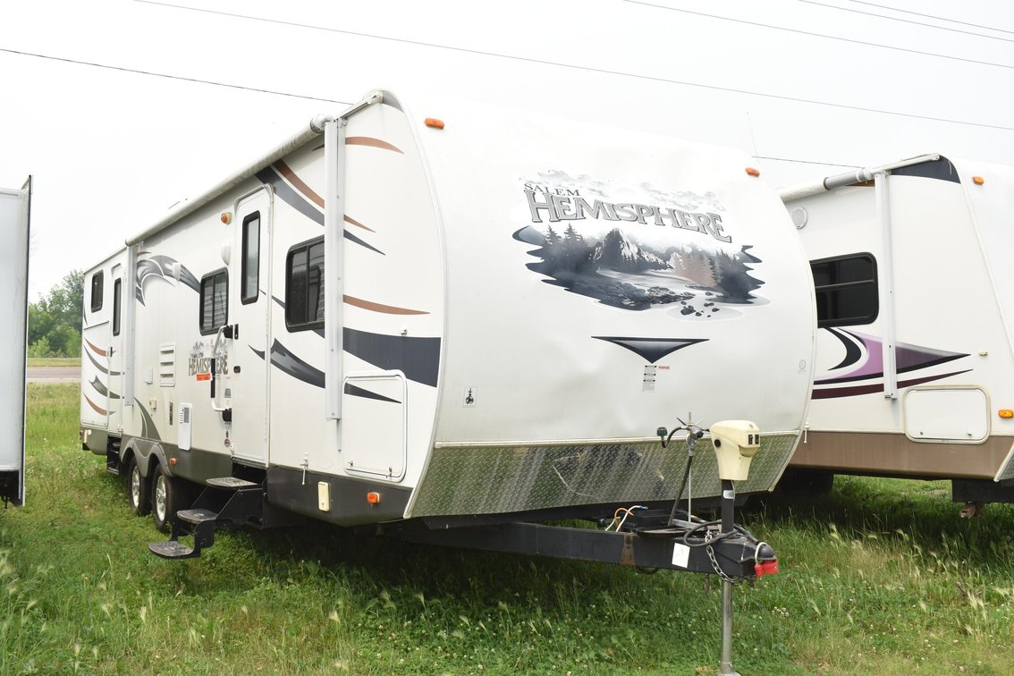 2013 Salem Hemisphere Lite 31' Travel Trailer 