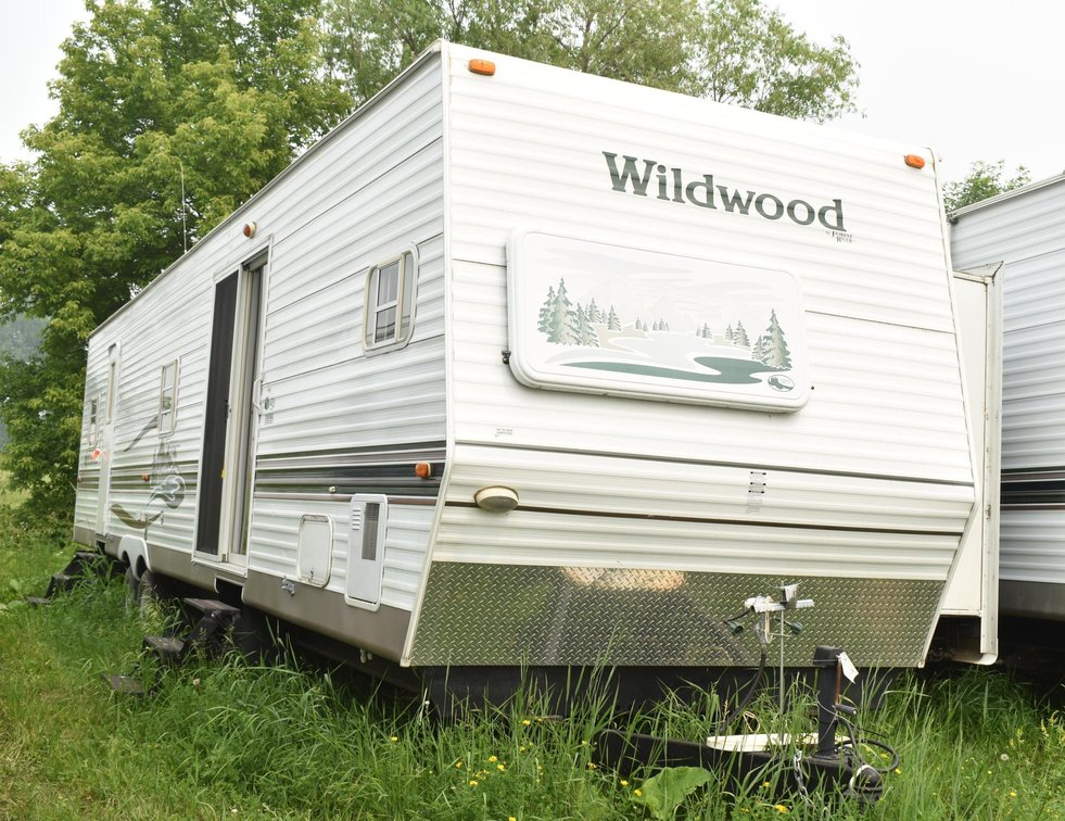 2005 Wildwood 38FKS 38' Travel Trailer 