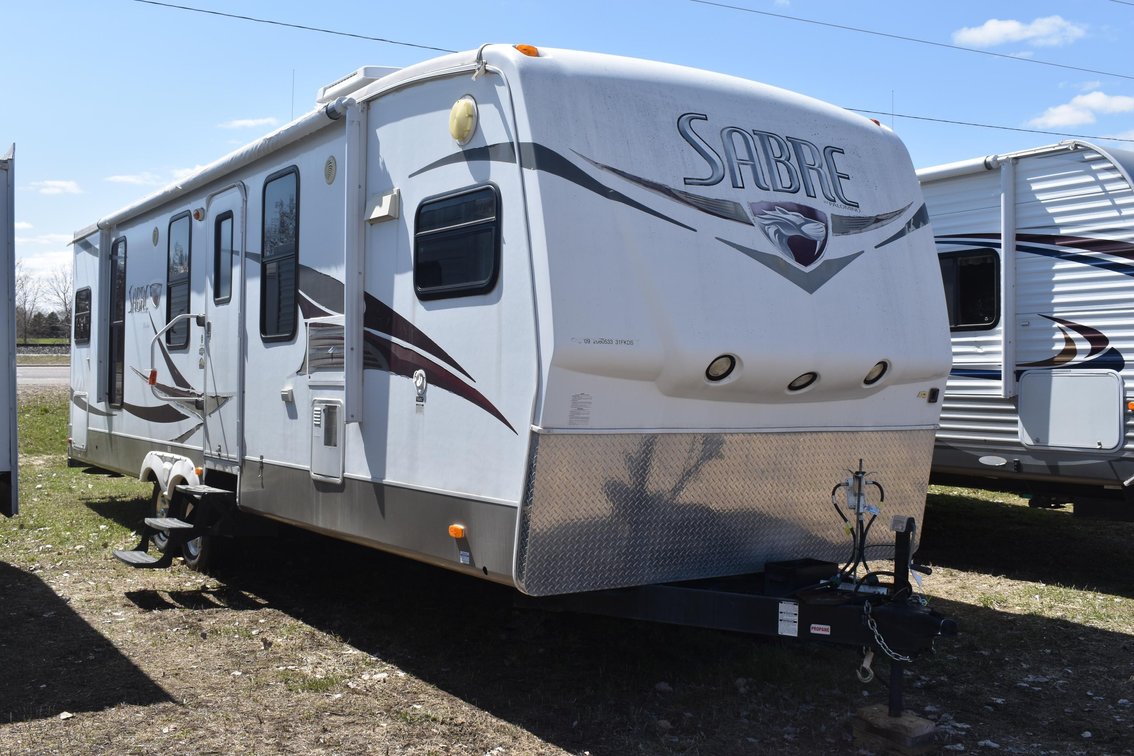 2009 Sabre By Palomino 31' Travel Trailer