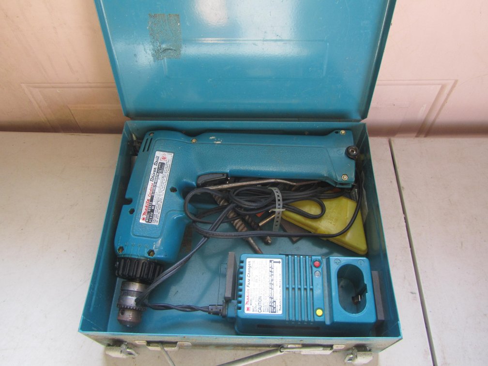 Makita Cordless Driver Drill