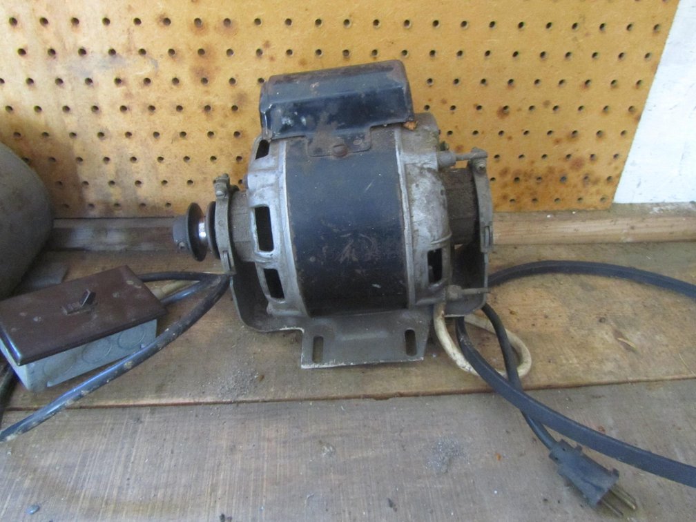 Electric Motor With Switch