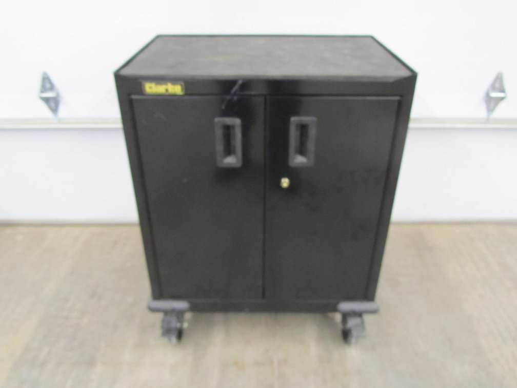 Clarke Tool Chest On Casters