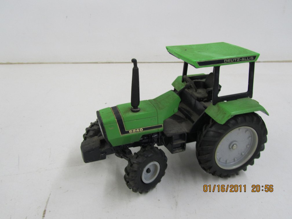 1986 Deutz-Allis Special Edition Die Cast Tractor