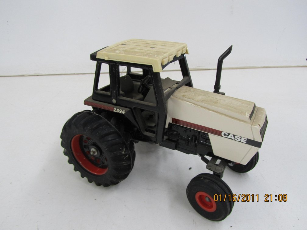 Ertl Case 2594 Die Cast Tractor