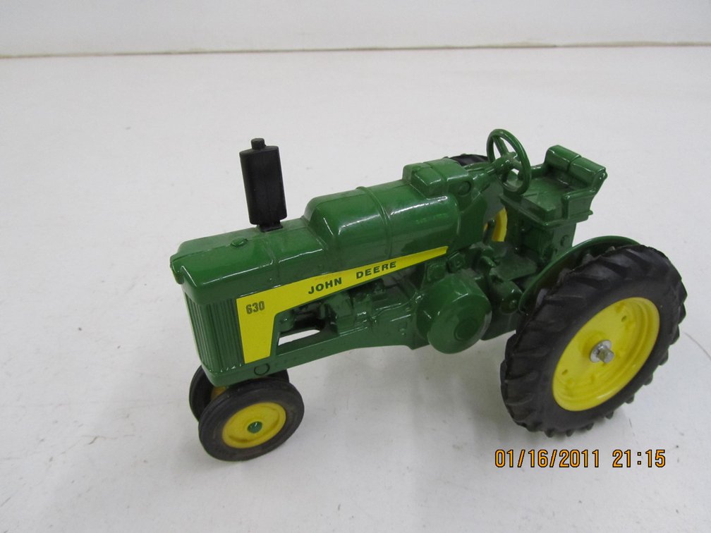 Ertl John Deere 630 Die Cast Tractor