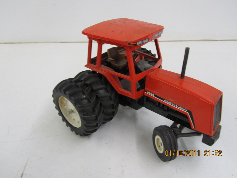 Ertl Allis-Chalmers 8030 Die Cast Tractor