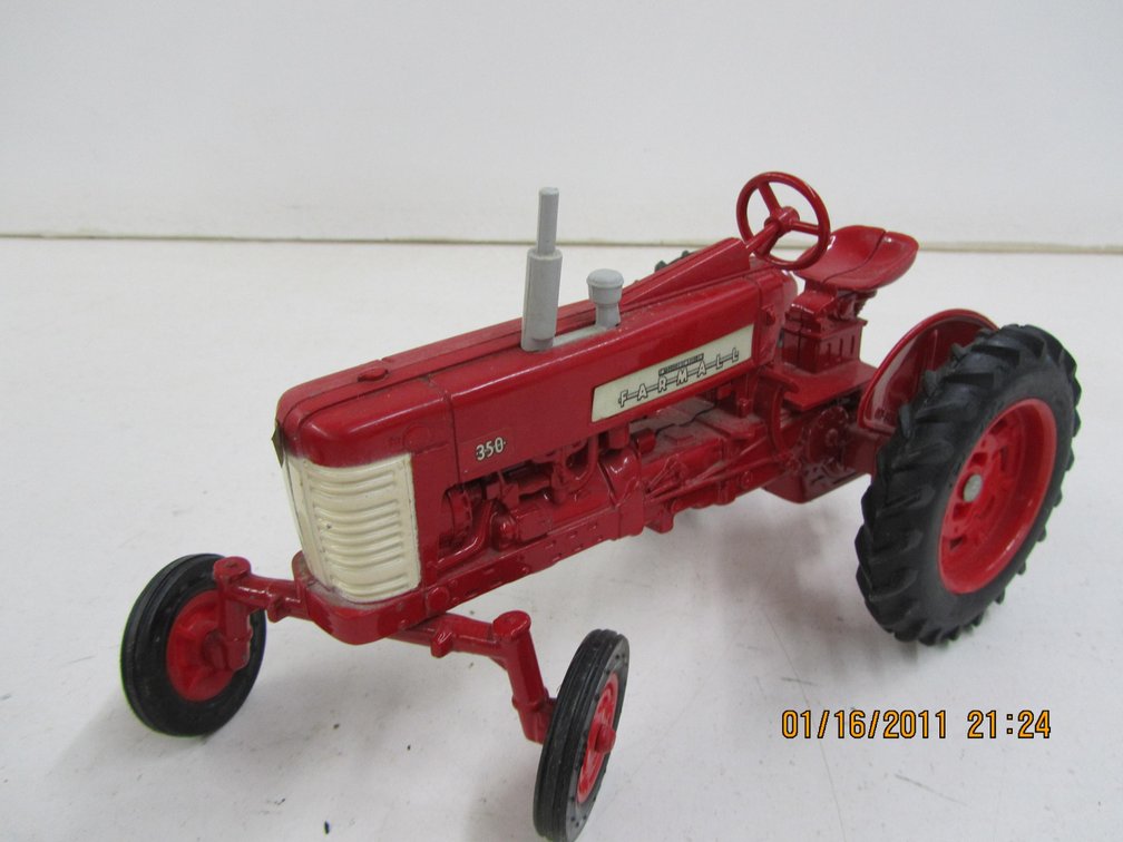 Ertl McCormick Farmall 350 Die Cast Tractor