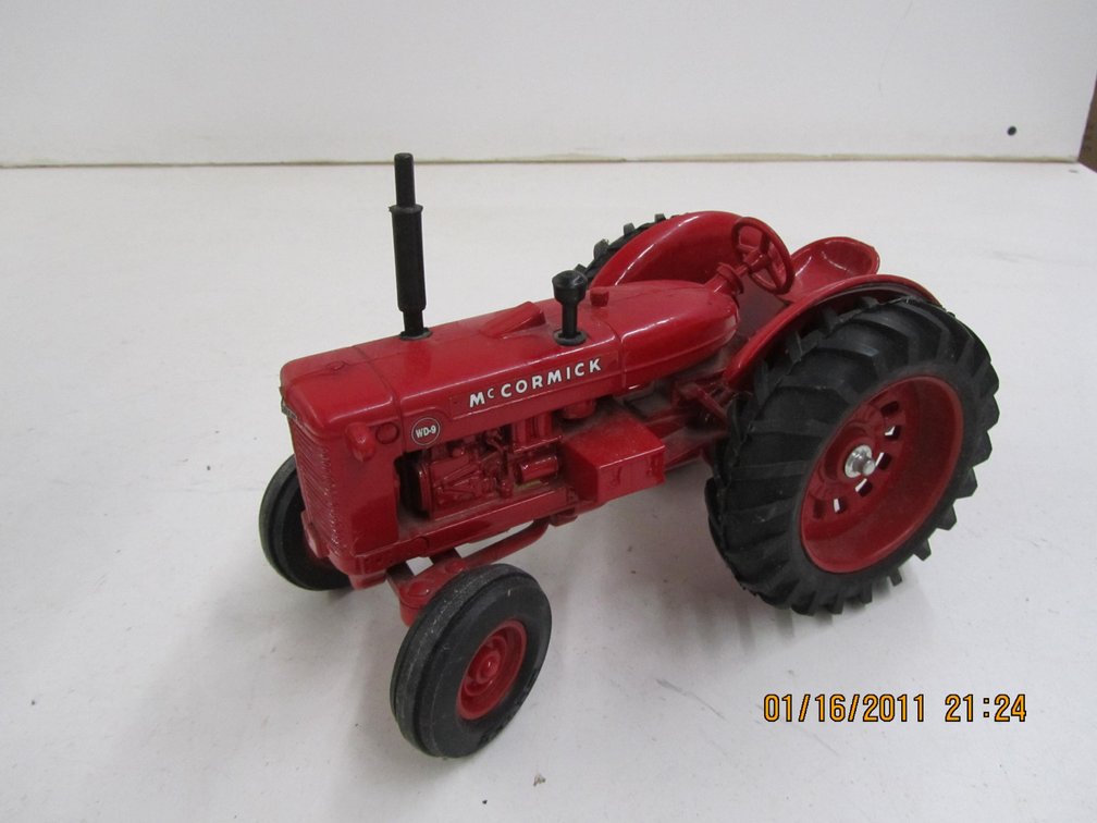 Ertl McCormick WD-9 Die Cast Tractor