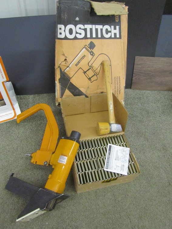 Stanley Bostitch Industrial Flooring Stapler