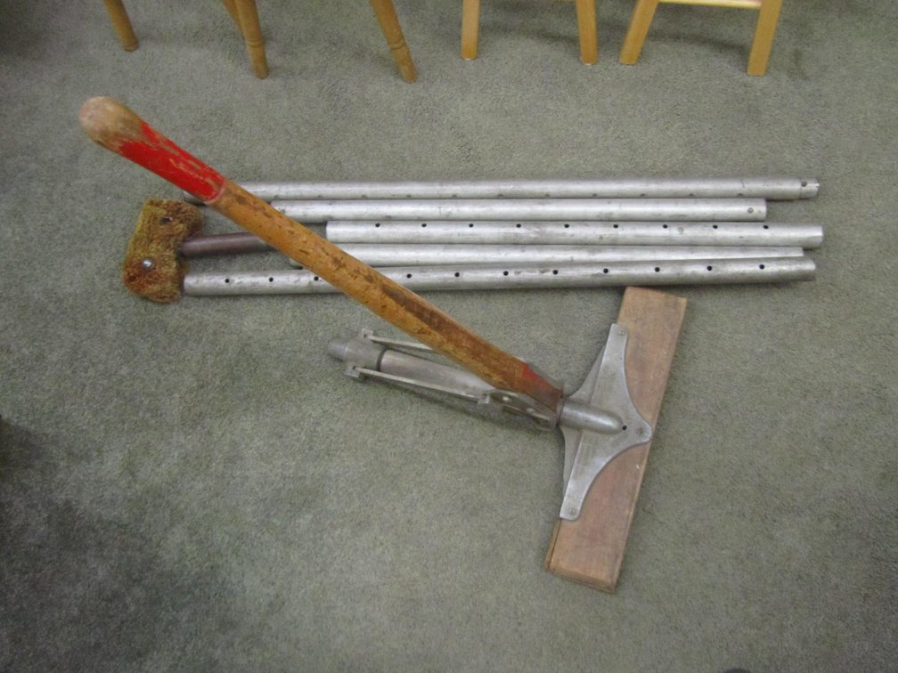 Commander Carpet Stretcher