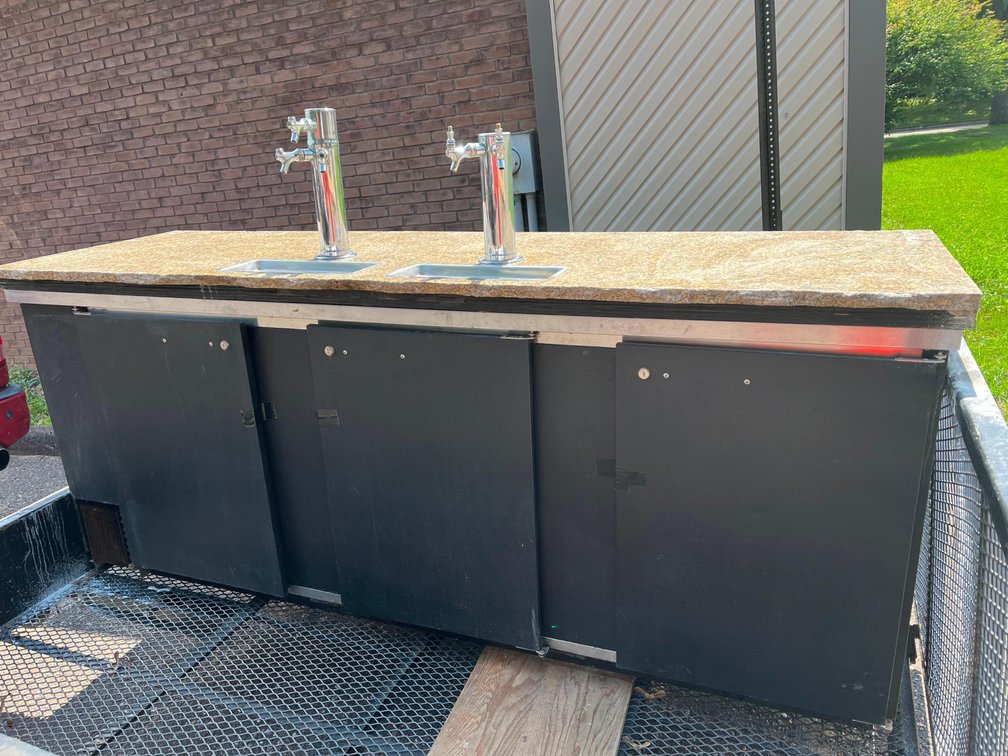 Beverage Air DD94HC-1-B 95" Kegerator Beer Dispenser w/ (5) Keg Capacity