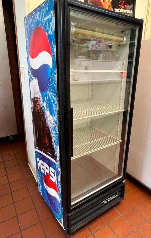 True Glass 1 Door Cooler on Wheels, Model GEM-26 