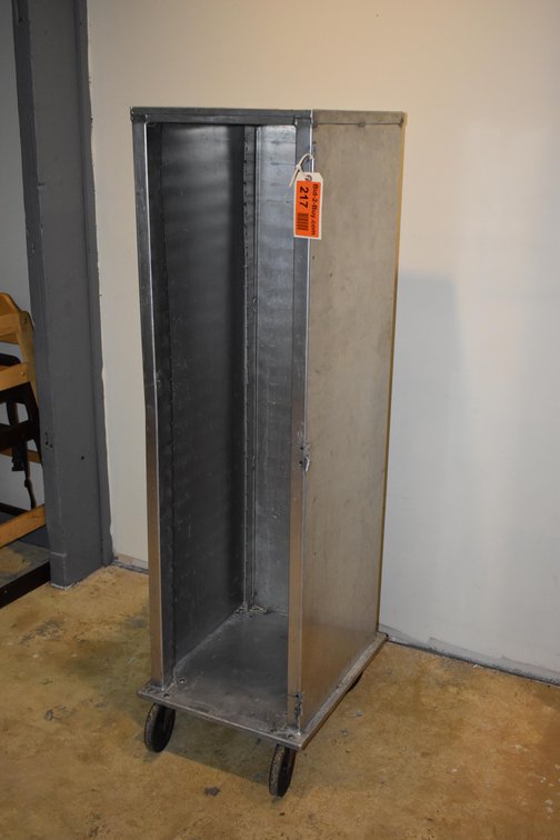 Rolling Holding Cabinet