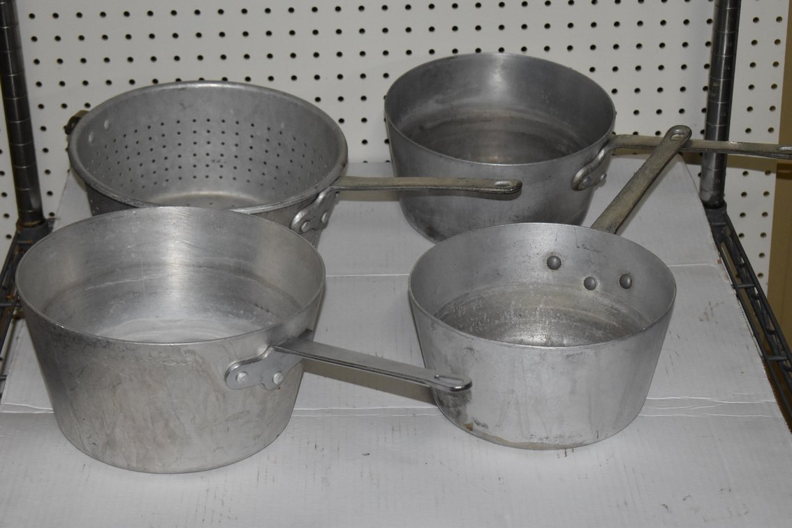 (3) Pots and (1) Steamer Pot