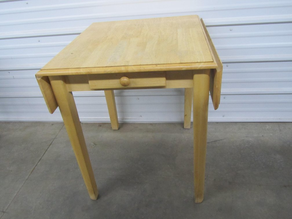 Drop Leaf Table W/Drawer